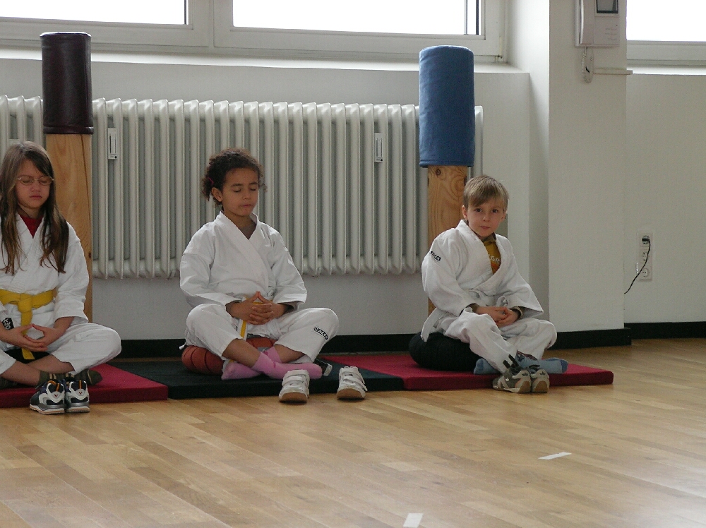 Ocka Song - Meditation-, Konzentrationsübung im Kinder Kung-Fu