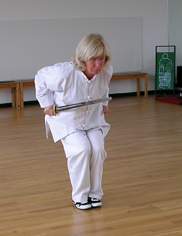 Schwertkampfkunst und Meditation im Dojo der Tao-Chi