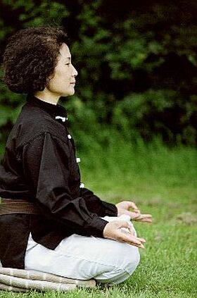 Ocka Song, Meditation im Kung-Fu. Mai 2002, Parkanlage Duisburg-S�d