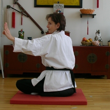 Qigong, -  Dao-Yin - Energiearbeit und Lebenspflege, Atemschule und Meditation - Photo aus dem neuen Dojo im November  2007