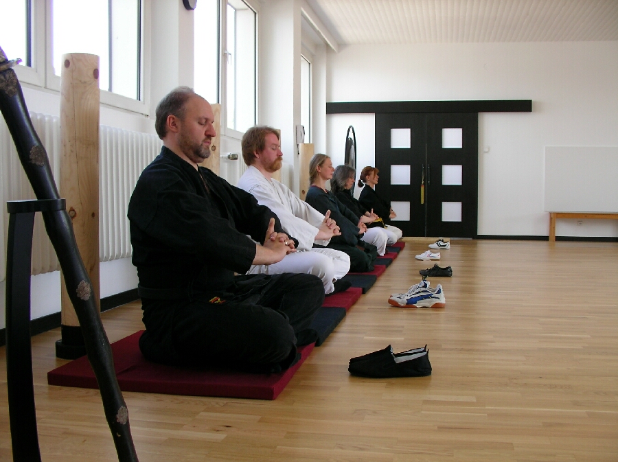 Meditation, essenzielle Übung in den östlichen Lehrsystemen ...
