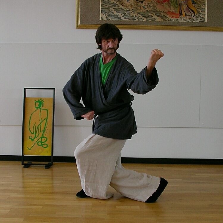 Hsing-I, oder Xing-Yi-Quan gilt als die älteste der inneren Kampfkünste. 