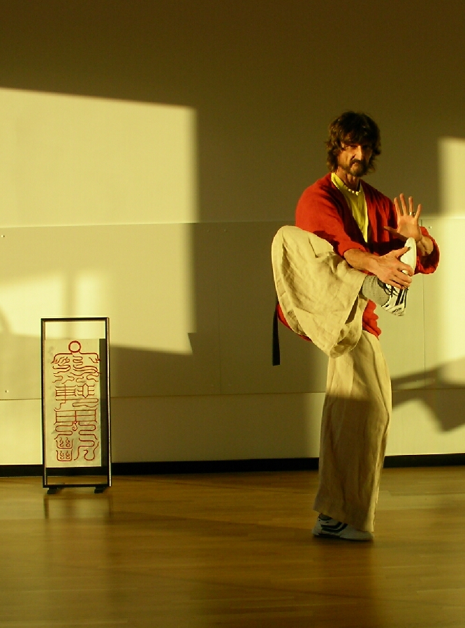 ... die Disziplin des Drachen... Freihandübungen im Shaolin - Qigong, Energiearbeit, Geistesschule, Meditation