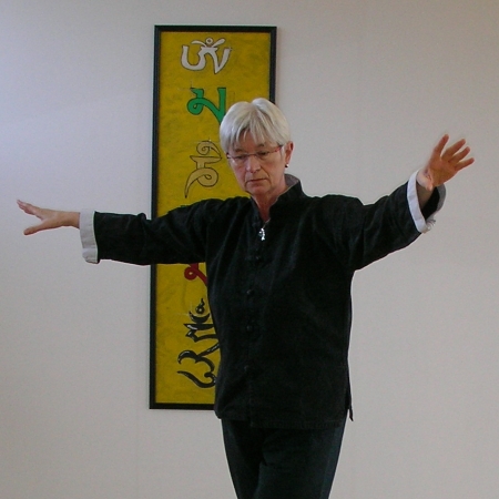 Qigong Yangsheng - das Spiel der 5 Tiere . Anne Bolten im Tao-Chi Duisburg - der Kranich