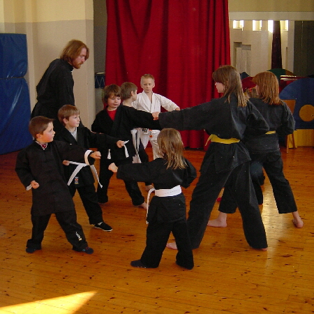 Kid-Kung-Fu_Partner-Training-024-450