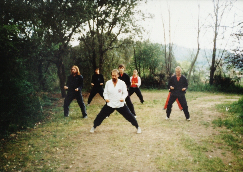 Dordogne-1988-Trainingscamp-Tao-Chi_Volker-Hiekel_Bernd-Greaetz_Jo-Augustin-960