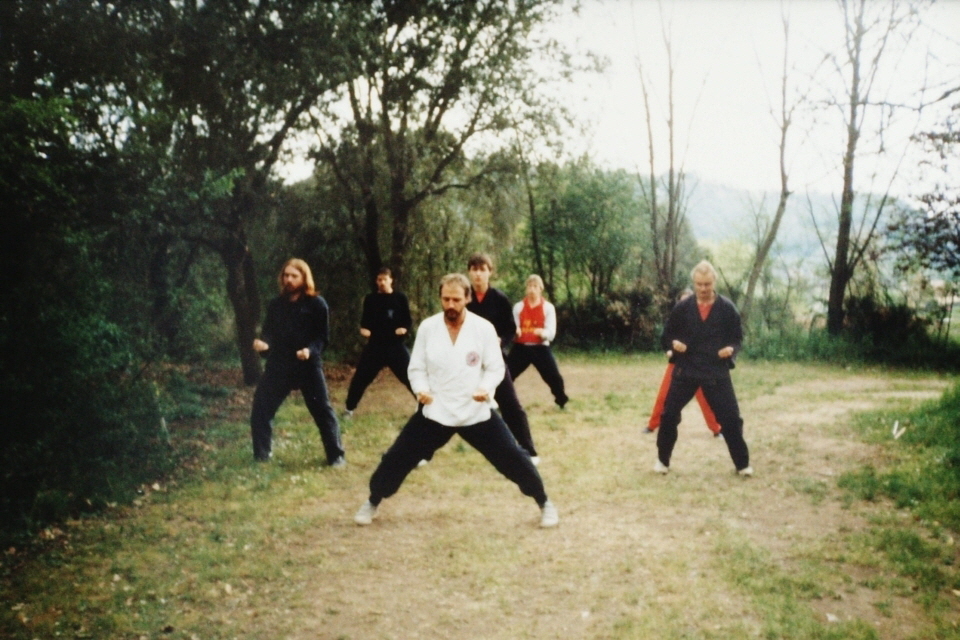 Dordogne-1988-Trainingscamp-Tao-Chi_Volker-Hiekel_Bernd-Greaetz_Jo-Augustin-960x640
