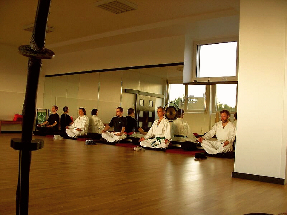 ”Ch’an / Zen” - Sitz-Meditation im Kung-Fu