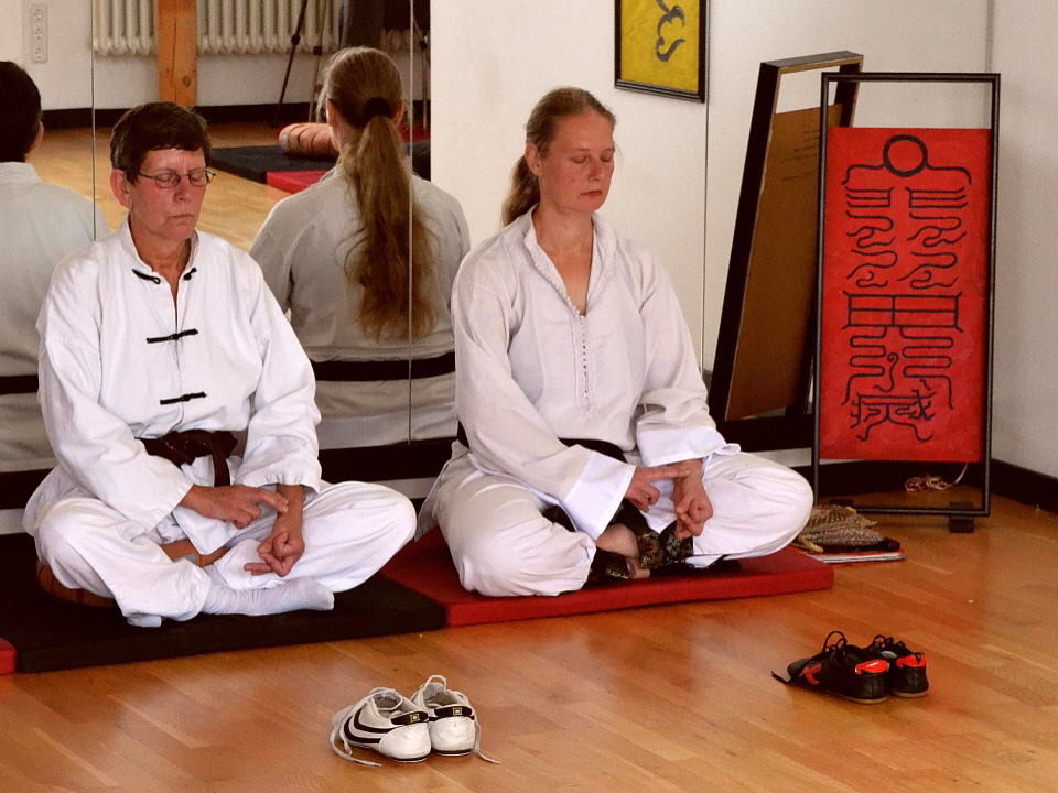Chan-Shaolim-Si-Tao_Kung-Fu im Dojo des Tao-Chi 2012 Meditation Energy (154) 960x720